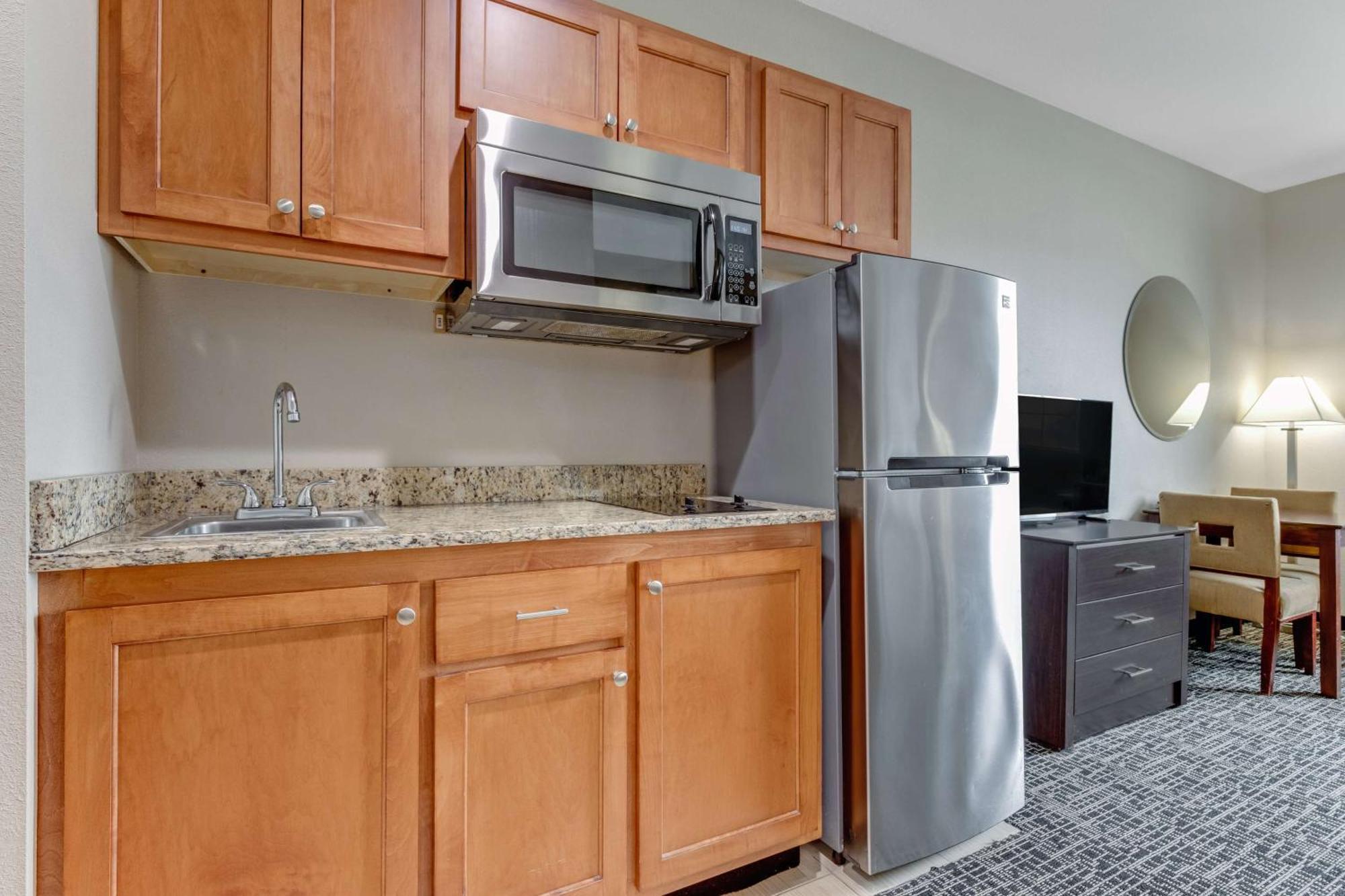 Surestay Plus Hotel By Best Western Owasso Tulsa North Экстерьер фото
