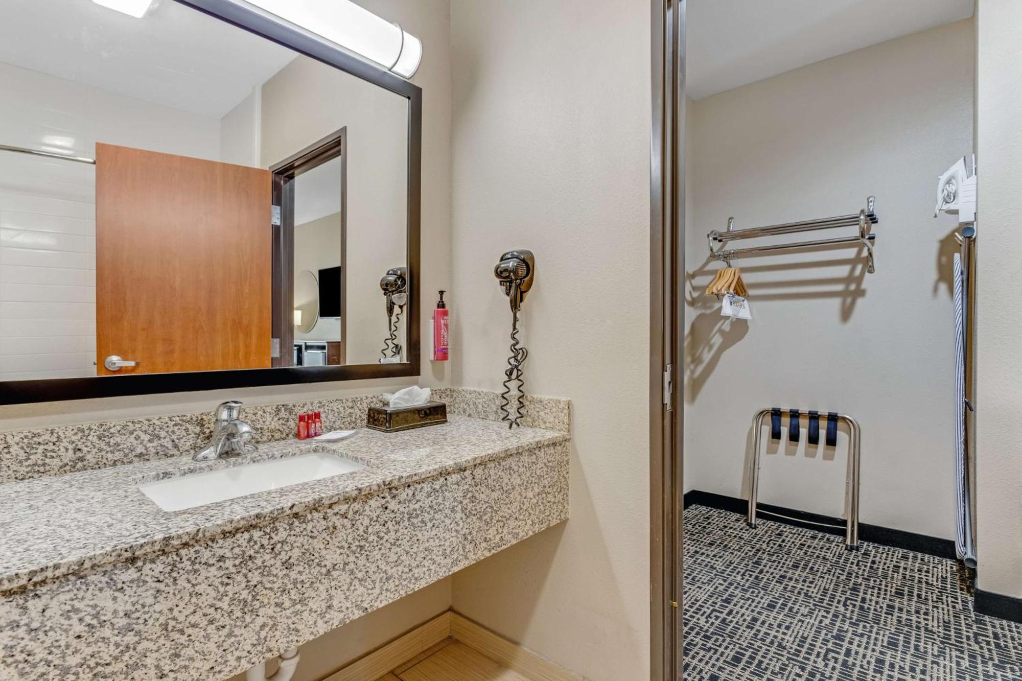 Surestay Plus Hotel By Best Western Owasso Tulsa North Экстерьер фото